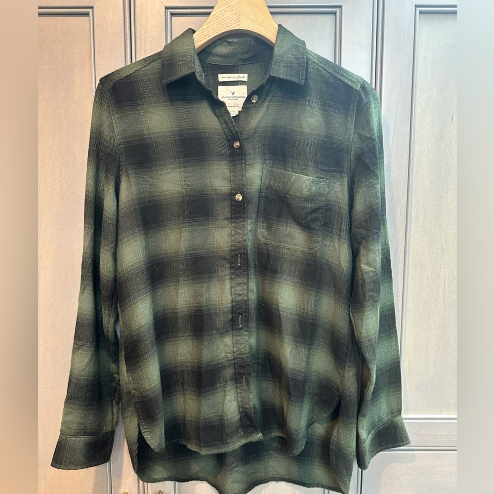 American Eagle Outfitters Dark Green Plaid Shirt